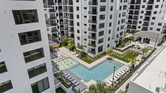 The Grand in West Palm Beach, FL - Building Photo