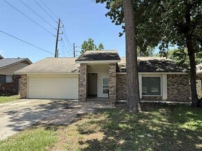 5014 Fox Hollow Blvd in Spring, TX - Foto de edificio - Building Photo