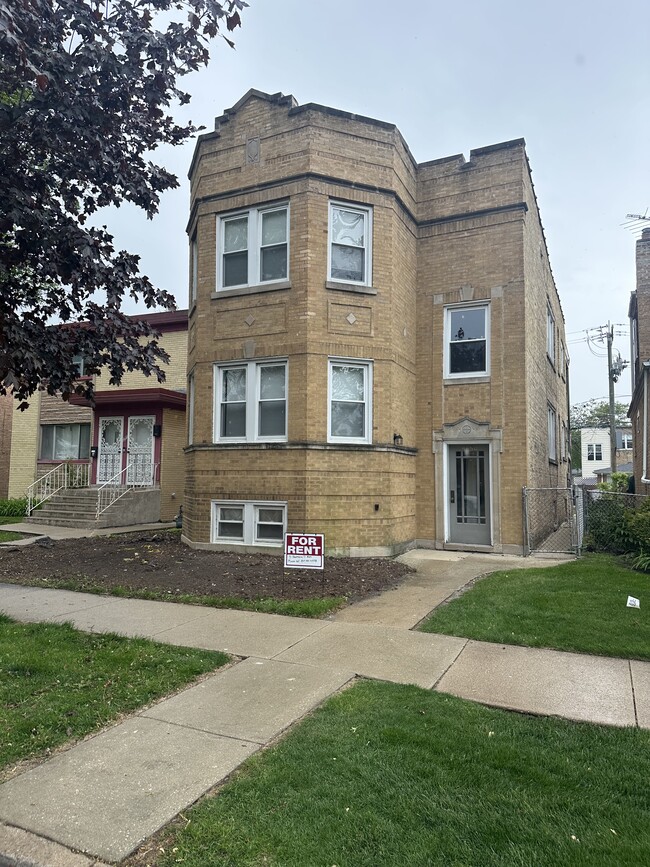 8650 Trumbull Ave, Unit Garden Unit