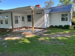 4926 Pinevilla St in Grifton, NC - Foto de edificio - Building Photo