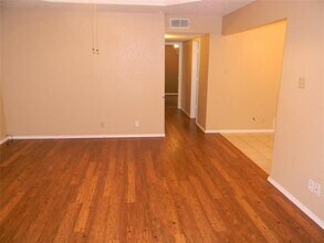 1121 Landsdale Ln in Saginaw, TX - Building Photo - Building Photo