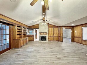 4807 Country Club View in Baytown, TX - Building Photo - Building Photo