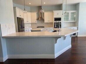8309 Waterfield Dr in Bakersfield, CA - Building Photo - Building Photo