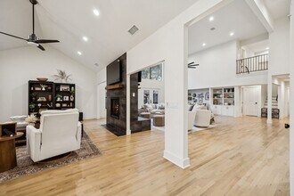 5816 Orchid Ln in Dallas, TX - Foto de edificio - Building Photo