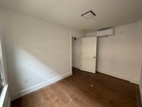 1 Arrow St, Unit #105 in Cambridge, MA - Building Photo - Building Photo