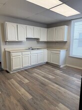 813 W Saint James St in Peoria, IL - Foto de edificio - Building Photo