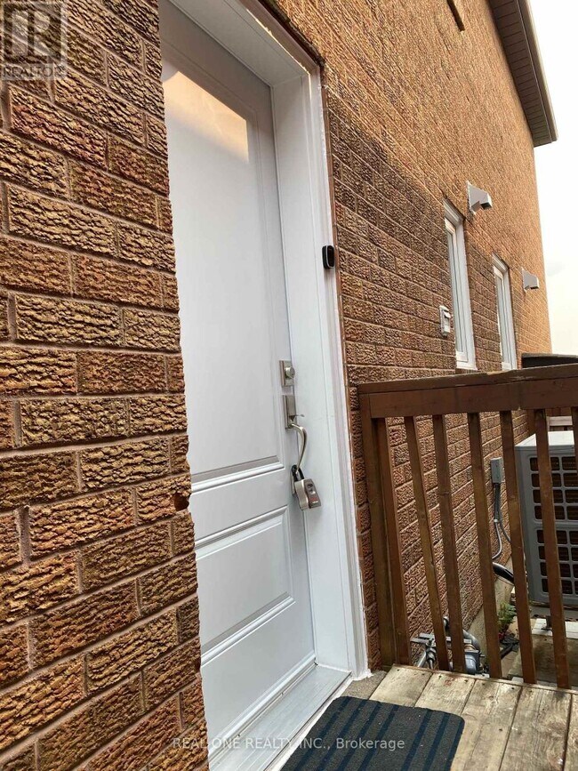 6150 Duford Dr in Mississauga, ON - Building Photo - Building Photo