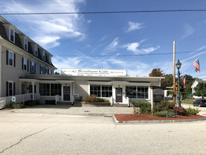 4 Slip Rd in Greenfield, NH - Foto de edificio - Building Photo