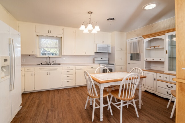 1006 S 3rd St in Copperas Cove, TX - Building Photo - Building Photo