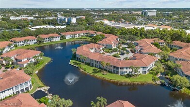 800 L'Ambiance Cir in Naples, FL - Foto de edificio - Building Photo