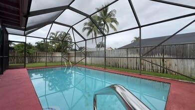 1194 Belmore Terrace in Wellington, FL - Building Photo - Building Photo