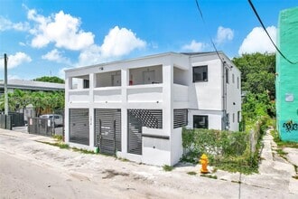 1814 NW 2nd Ct in Miami, FL - Building Photo - Building Photo