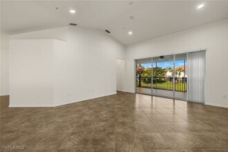 1280 Henley St in Naples, FL - Building Photo - Building Photo