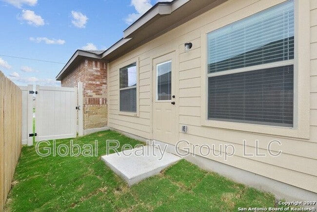 2557 Pahmeyer Rd in New Braunfels, TX - Building Photo - Building Photo