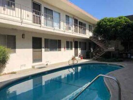 2020 Preuss Rd in Los Angeles, CA - Building Photo