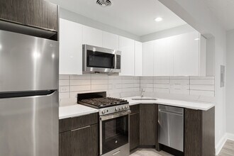 7606 N Eastlake Terrace in Chicago, IL - Building Photo - Building Photo