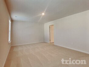 141 Chapel Dr in Fuquay Varina, NC - Building Photo - Building Photo