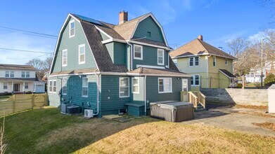 11 Seaview Ave in West Haven, CT - Building Photo - Building Photo