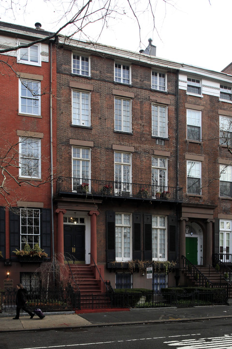 23 Washington Square North in New York, NY - Foto de edificio