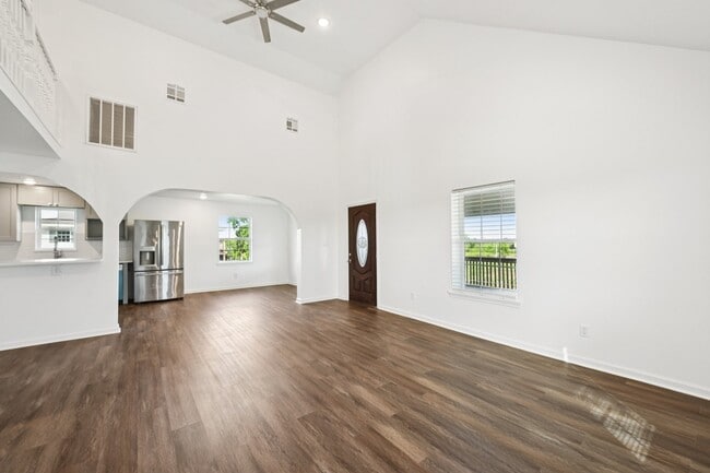 property at 6935 W Holiday St