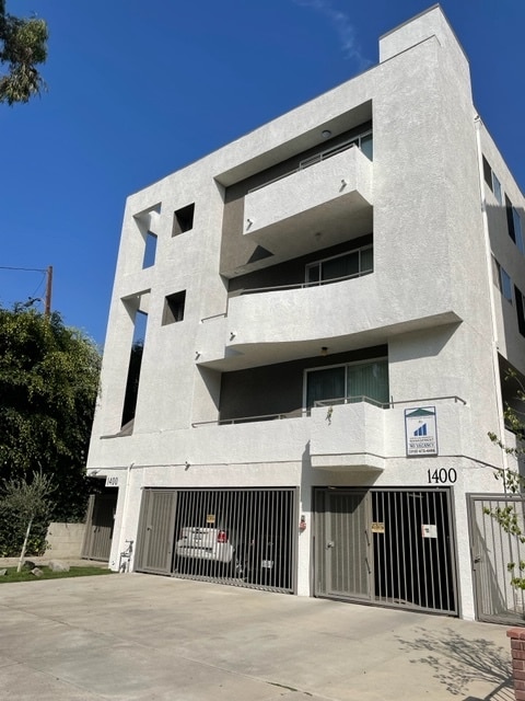 1400 Camden Ave in Los Angeles, CA - Building Photo