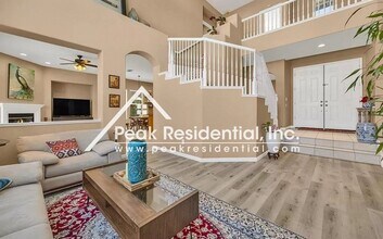 1929 Bastona Dr in Elk Grove, CA - Building Photo - Building Photo