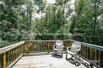 8693 E Craig Dr in Chagrin Falls, OH - Building Photo - Building Photo