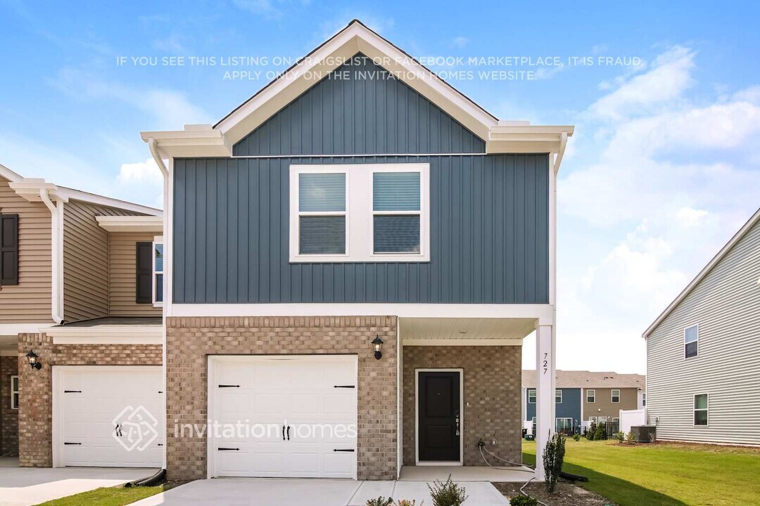 727 Hilton Pk Lp in Knightdale, NC - Building Photo