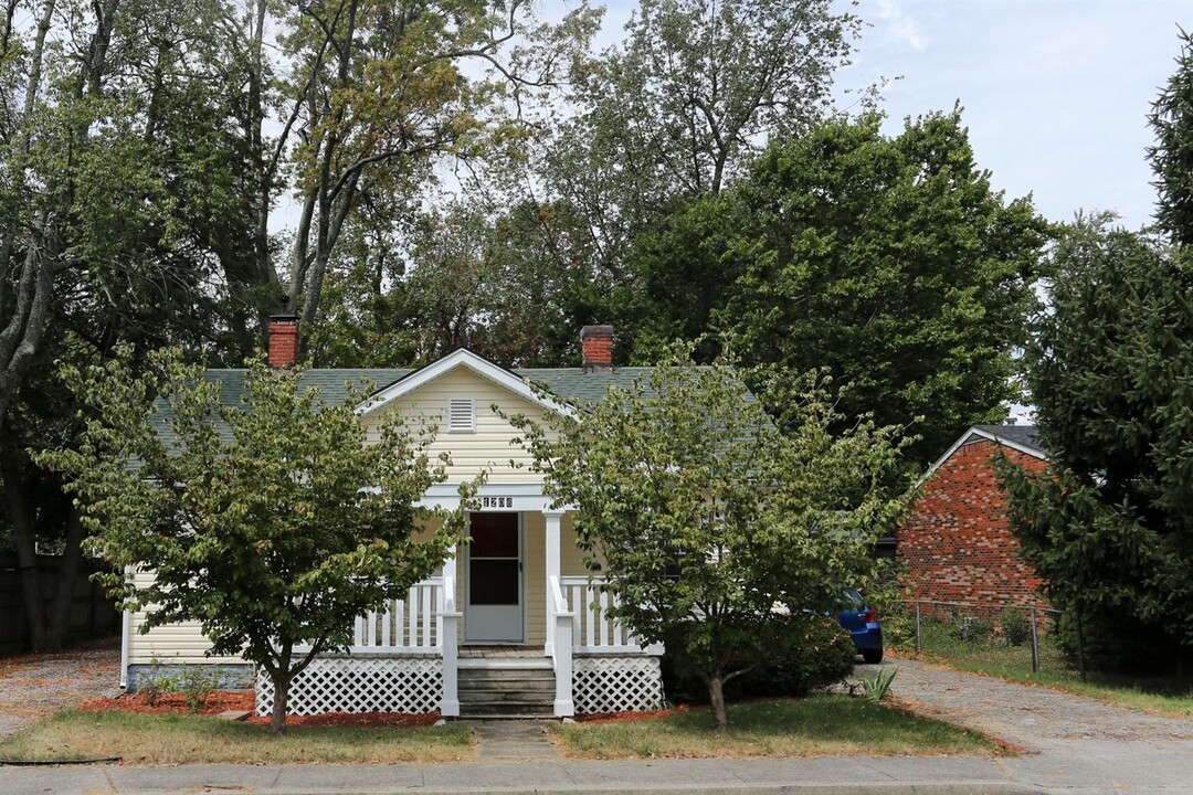 1206 Garrison Ave in Lexington, KY - Building Photo