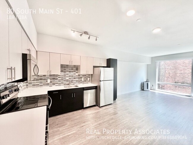 80 South Main St in Seattle, WA - Building Photo - Building Photo
