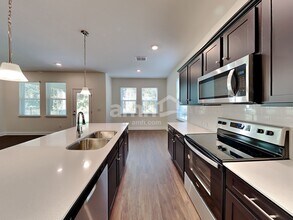 6313 Emerald Hls Wy in Wesley Chapel, FL - Foto de edificio - Building Photo