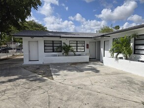 7090 NW 17th Ave in Miami, FL - Building Photo - Building Photo