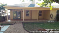 9022 John Barrett Dr in San Antonio, TX - Foto de edificio - Building Photo