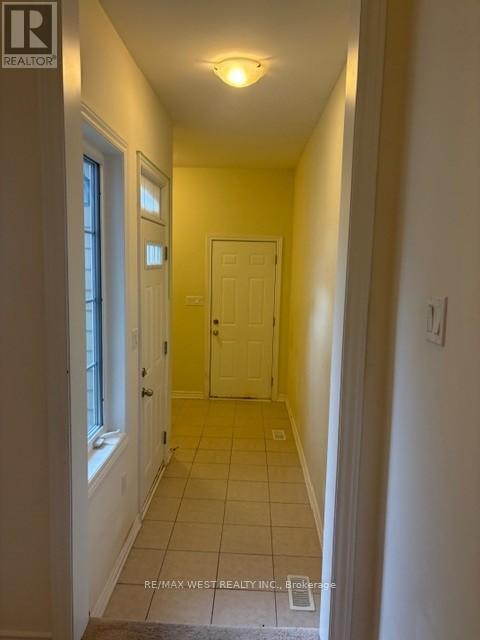 7 Village Gate Dr in Wasaga Beach, ON - Building Photo - Building Photo