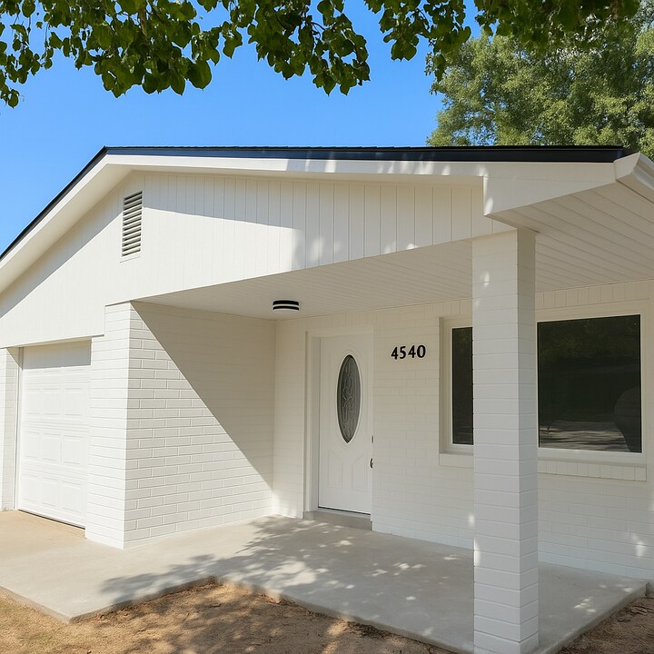 4540 Creighton Rd in Pensacola, FL - Foto de edificio