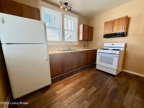 2015 E Oak St in New Albany, IN - Building Photo - Building Photo