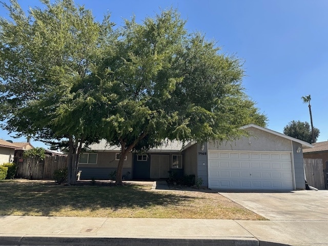 1468 Browning Ave in Clovis, CA - Building Photo