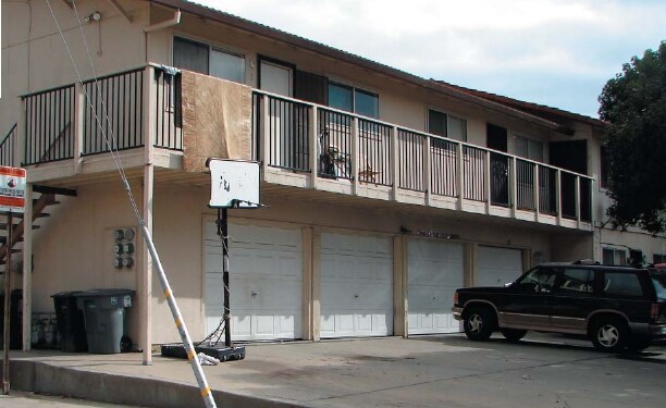 621 Roosevelt St in Salinas, CA - Building Photo