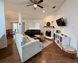 2922 Custer Dr in Corinth, TX - Foto de edificio - Building Photo