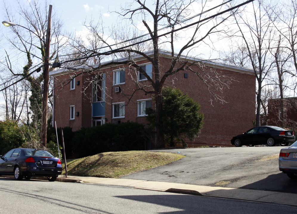 2132 19th St N in Arlington, VA - Building Photo