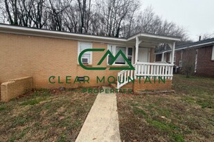 212 Victor Ct in Greer, SC - Building Photo