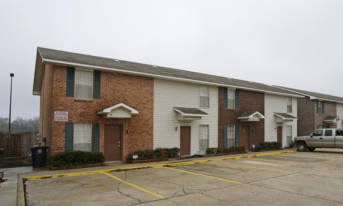 Bristoe Townhomes in Baton Rouge, LA - Foto de edificio