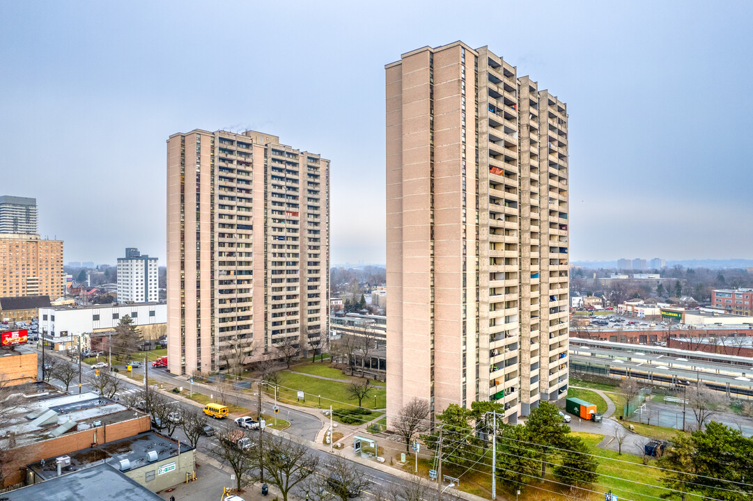 1765 & 1775 Weston Rd Apartments in Toronto, ON - Building Photo