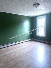 1206 9th Ave in Beaver Falls, PA - Building Photo - Building Photo
