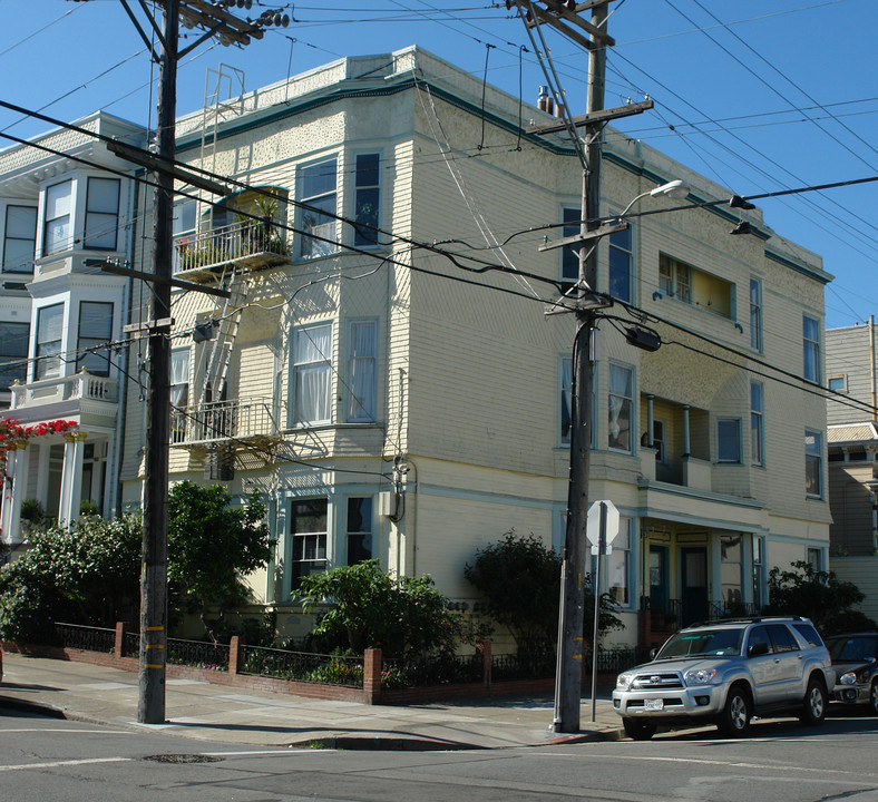 1701 Page St in San Francisco, CA - Building Photo