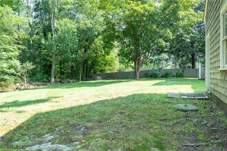 48 Pleasant St in Portsmouth, RI - Building Photo - Building Photo