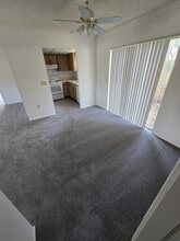 809 Green Valley Rd in Palm Harbor, FL - Foto de edificio - Building Photo