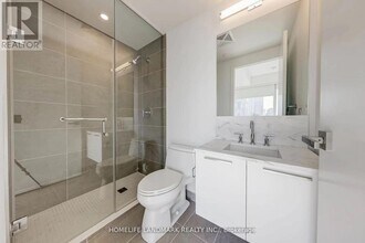 3-1203 Gloucester St in Toronto, ON - Building Photo - Building Photo