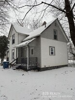 906 W 22nd St in Lorain, OH - Building Photo