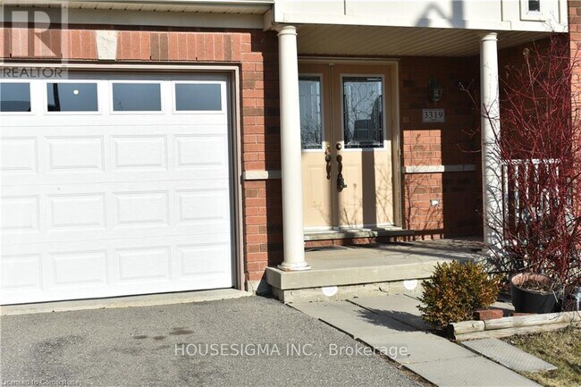 3319 Mikalda Rd in Burlington, ON - Building Photo - Building Photo